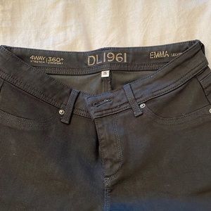 DL 1961 black denim jean